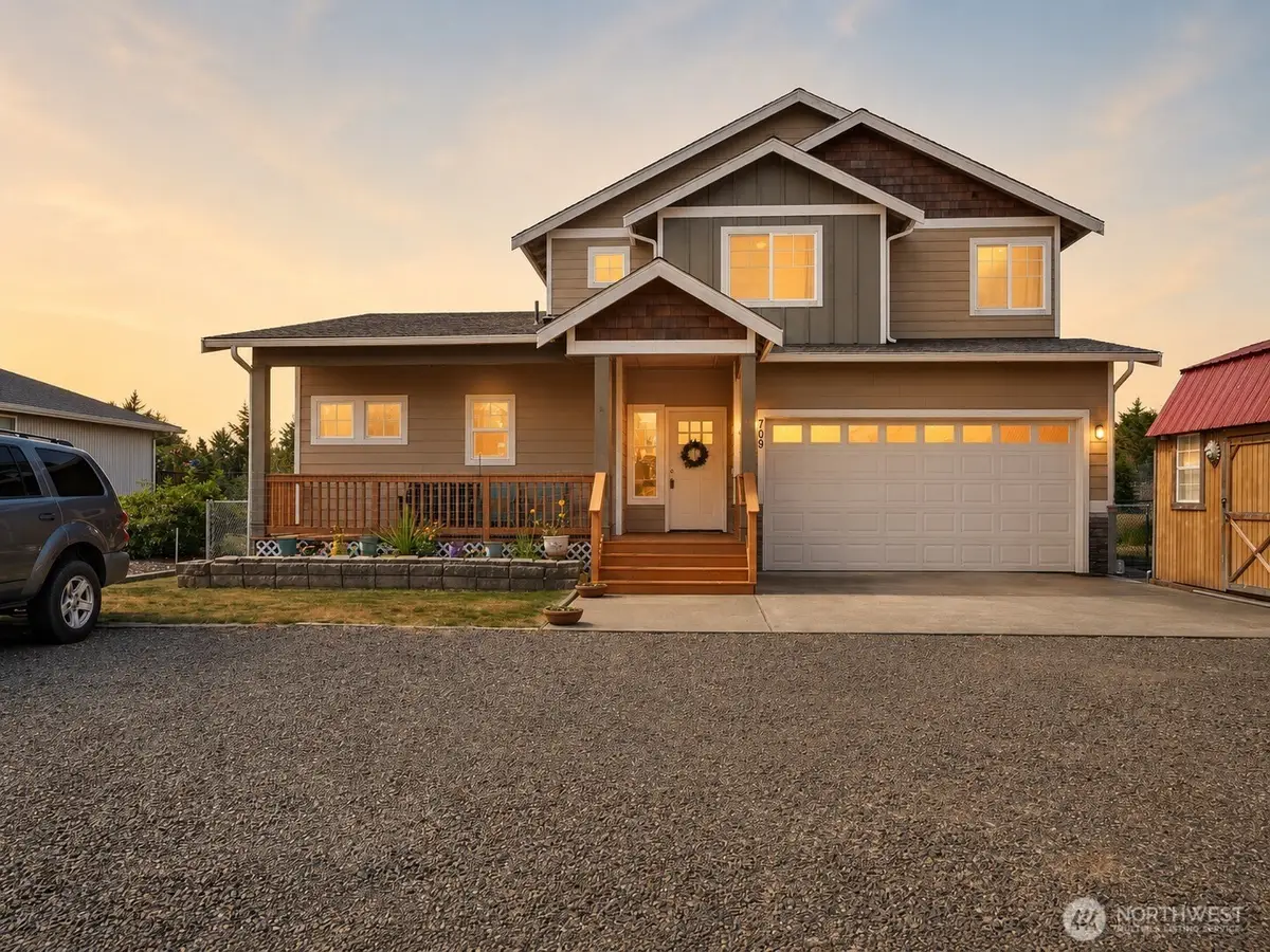 709 Wawona Avenue Sw, Ocean Shores, WA 98569 - #1