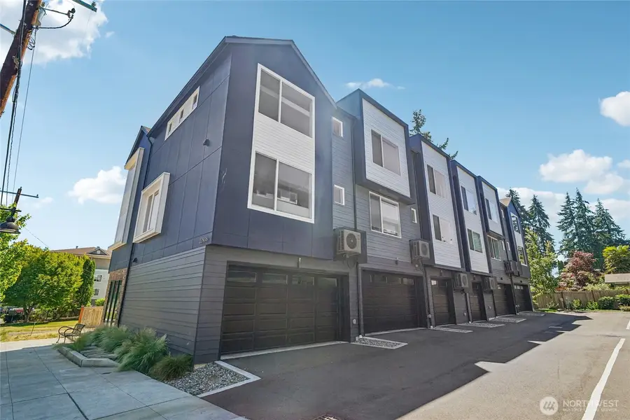 22906 56th Avenue W #D, Mountlake Terrace, WA 98043 - #3