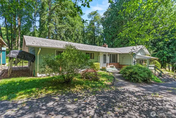 3739 Columbia Heights Road, Longview, WA 98632