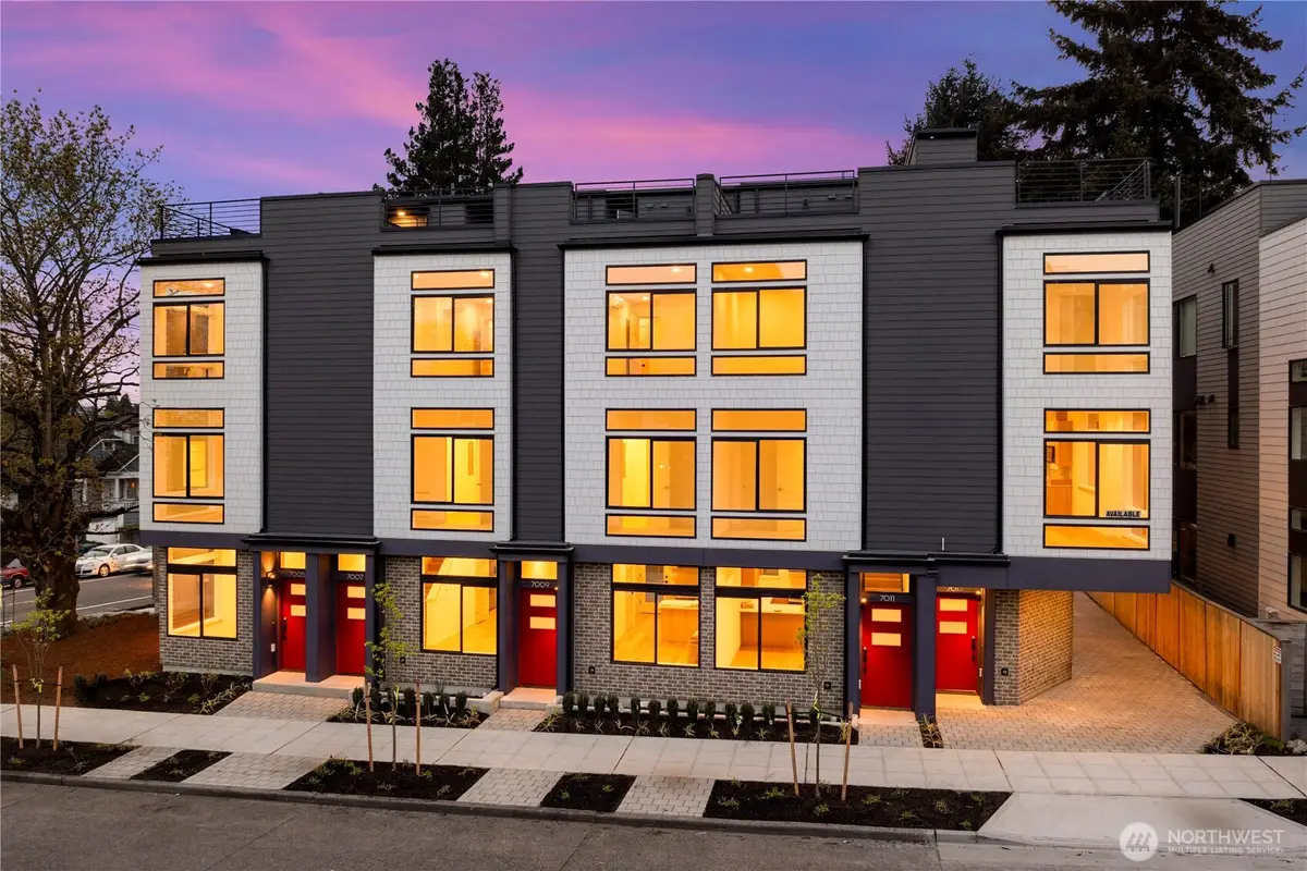 7011 9th Avenue Ne, Seattle, WA 98115 - #1