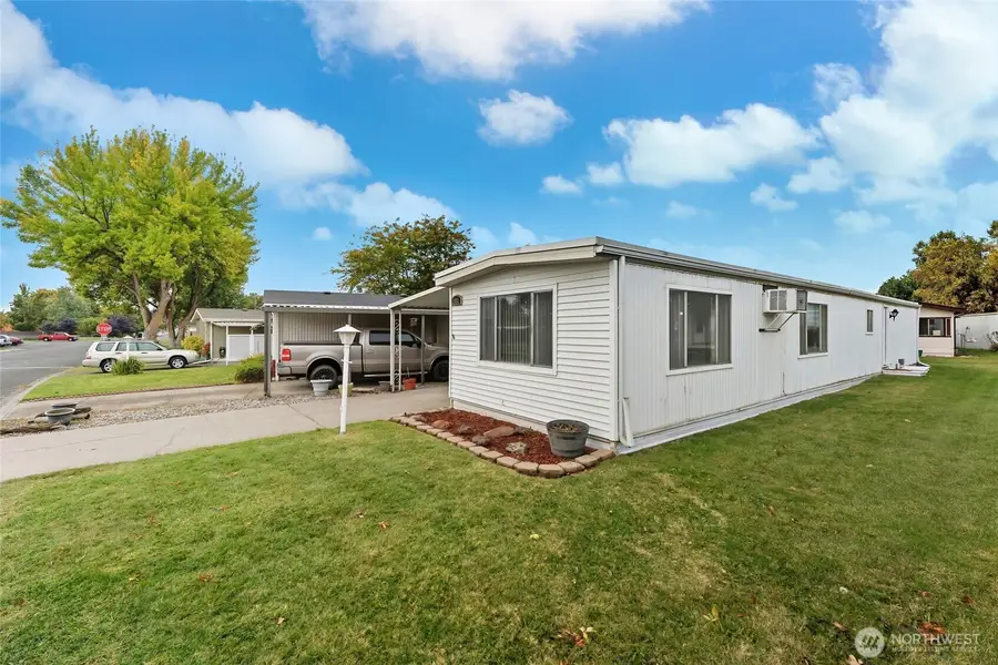 1031 SE Scenic View Drive, College Place, WA 99324 - #3