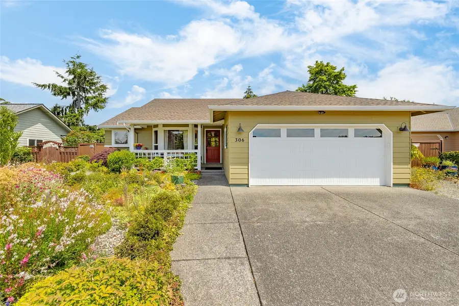 306 S 28th Street, Mount Vernon, WA 98274 - #3