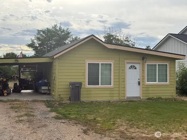 9 Freemont Avenue, Rock Island, WA 98850