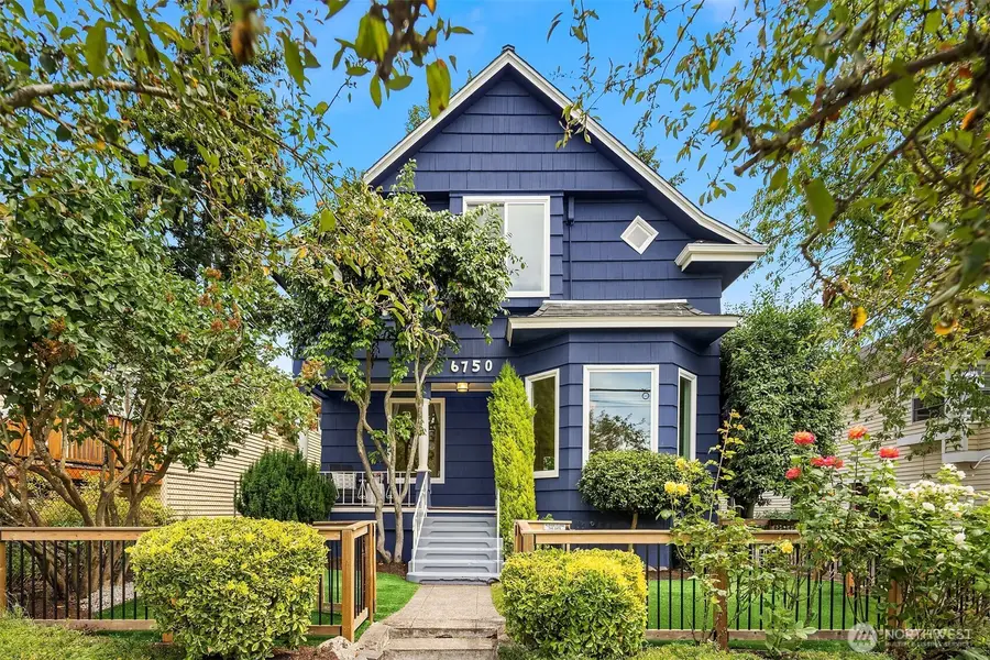 6750 26th Avenue Nw, Seattle, WA 98117 - #2