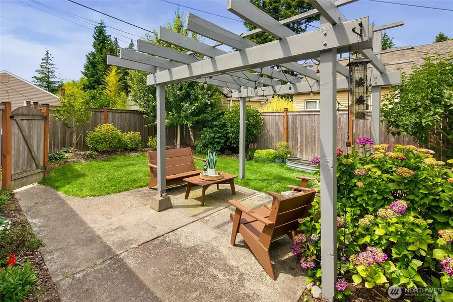 8353 20th Avenue Nw, Seattle, WA 98117 - #2