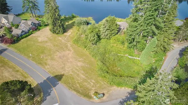 40 E Lakeshore Drive #Lots  14, 15, 16 & 17, Allyn, WA 98524