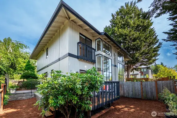 10 18th Ave #10B, Kirkland, WA 98033
