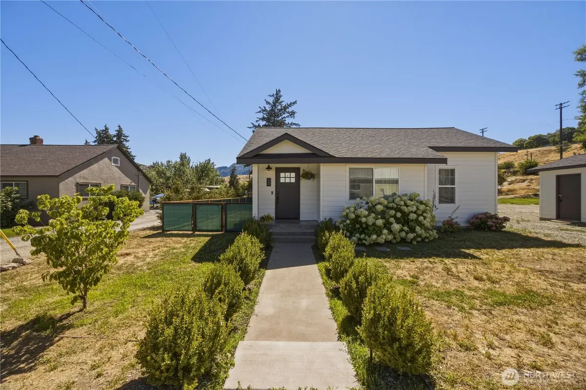 123 Chris Street, Pateros, WA 98846 - #1