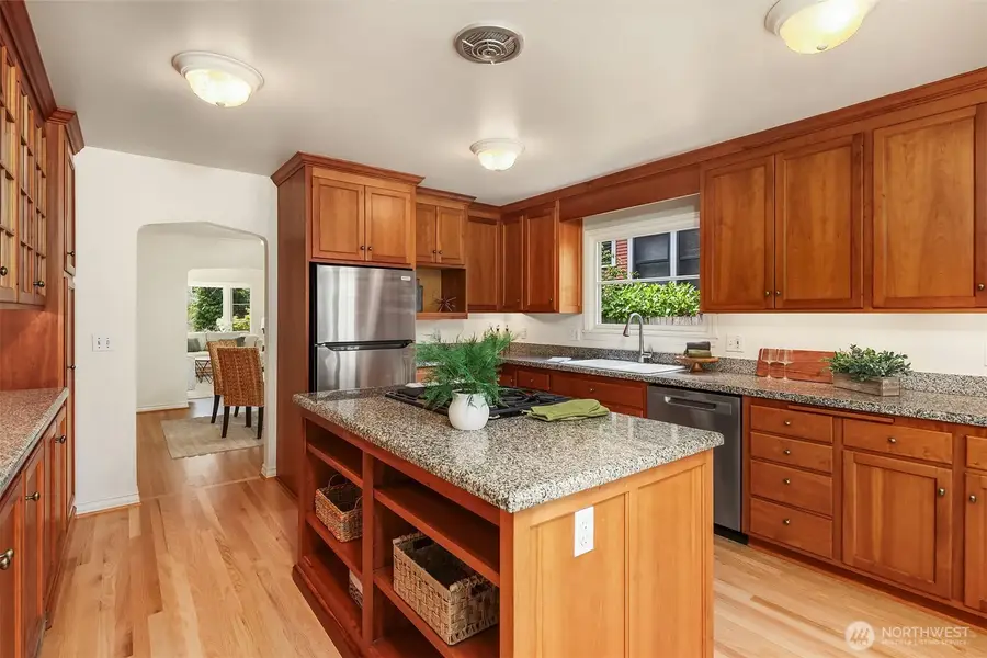 2852 NW 62nd Street, Seattle, WA 98107 - #3