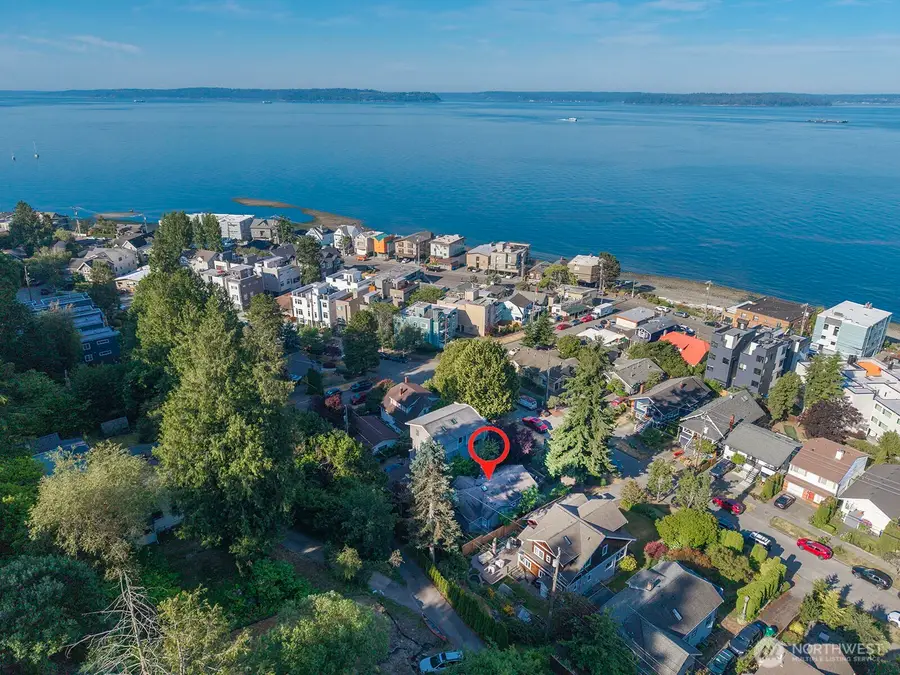 4018 59th Avenue Sw, Seattle, WA 98116 - #3