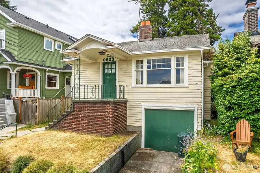 6823 Phinney Avenue N, Seattle, WA 98103 - #2