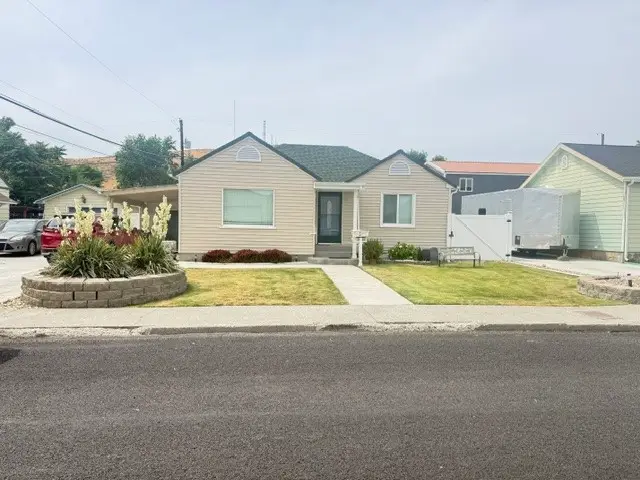 615 D Street Sw, Ephrata, WA 98823 - #1