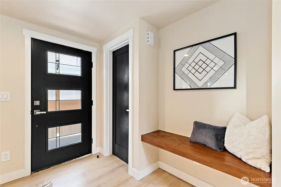 14338 Ashworth Avenue N #B, Seattle, WA 98133 - #3