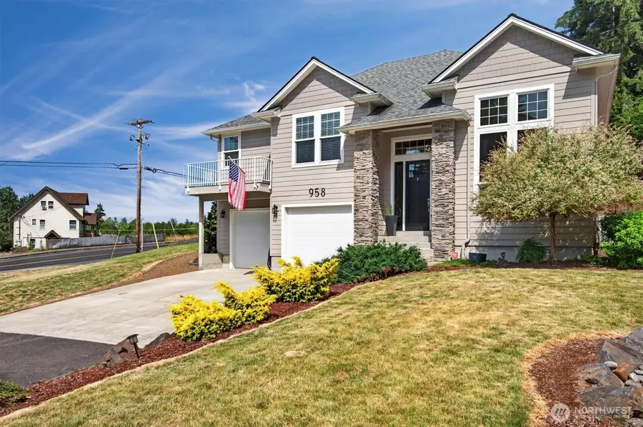 958 Cascade Drive, Longview, WA 98632 - #2