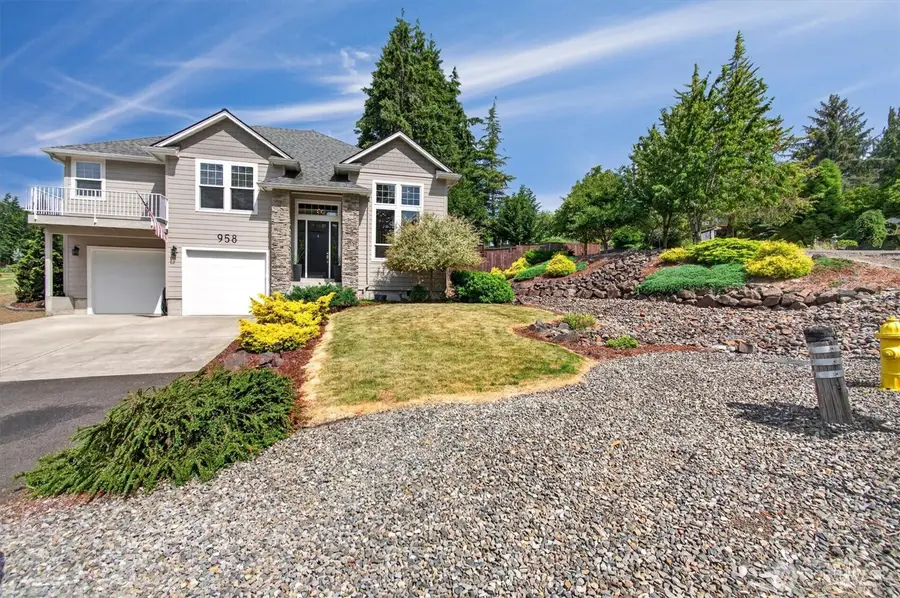 958 Cascade Drive, Longview, WA 98632 - #3