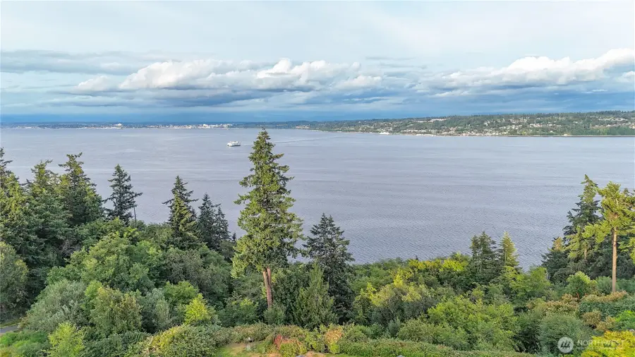 7023 Columbia Avenue, Clinton, WA 98236 - #2
