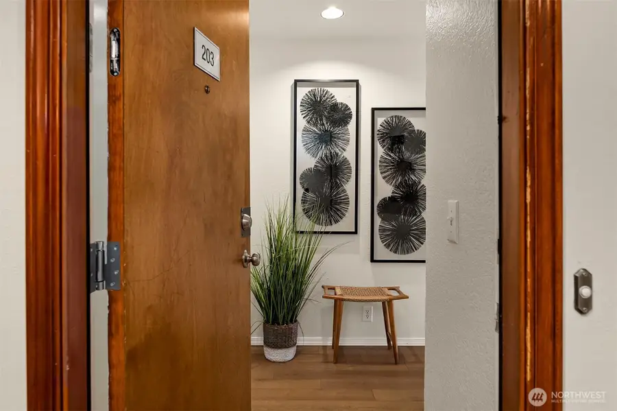 435 Summit Avenue E #203, Seattle, WA 98102 - #3