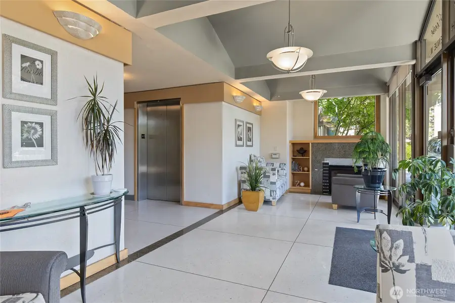 521 5th Avenue #401, Seattle, WA 98119 - #3