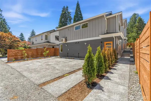 10704 Linden Avenue N, Seattle, WA 98133