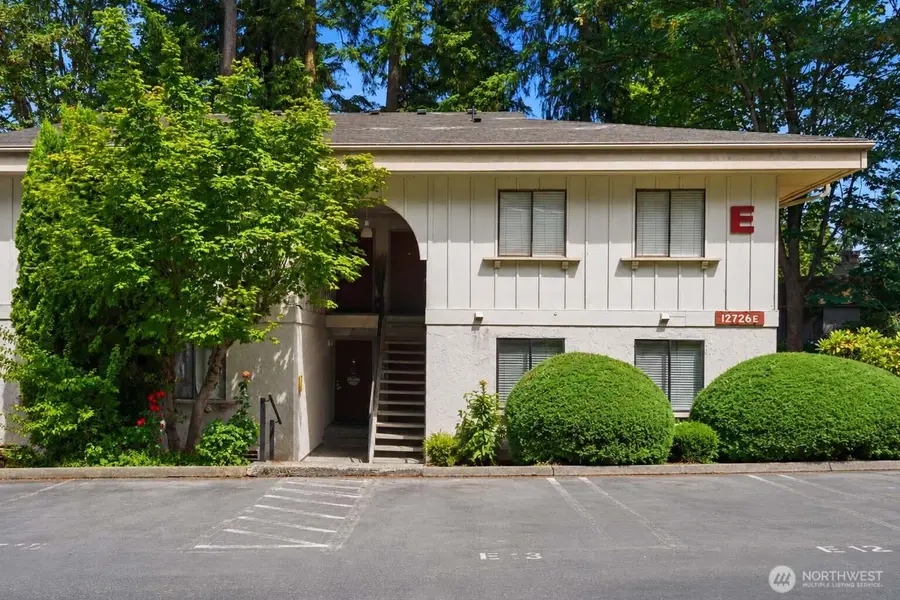 12726 Ne 116th St #E9, Kirkland, WA 98034 - #2