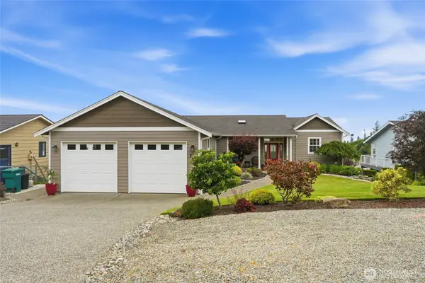 784 Gladstone Drive, Camano Island, WA 98282
