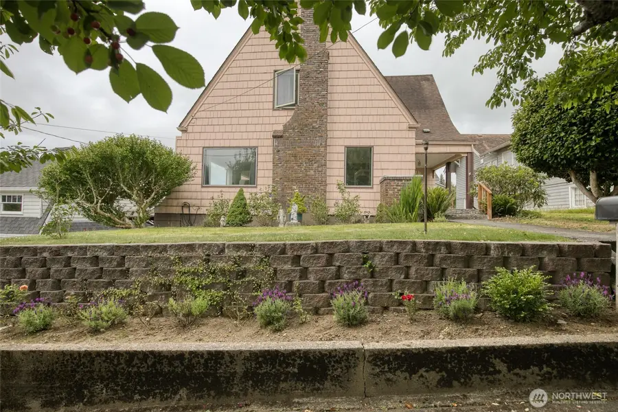 911 N Thornton Street, Aberdeen, WA 98520 - #2