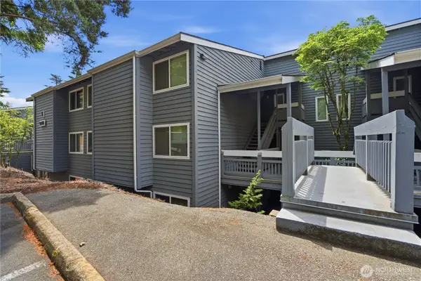9398 Redmond-woodinville Rd Ne #E131, Redmond, WA 98052