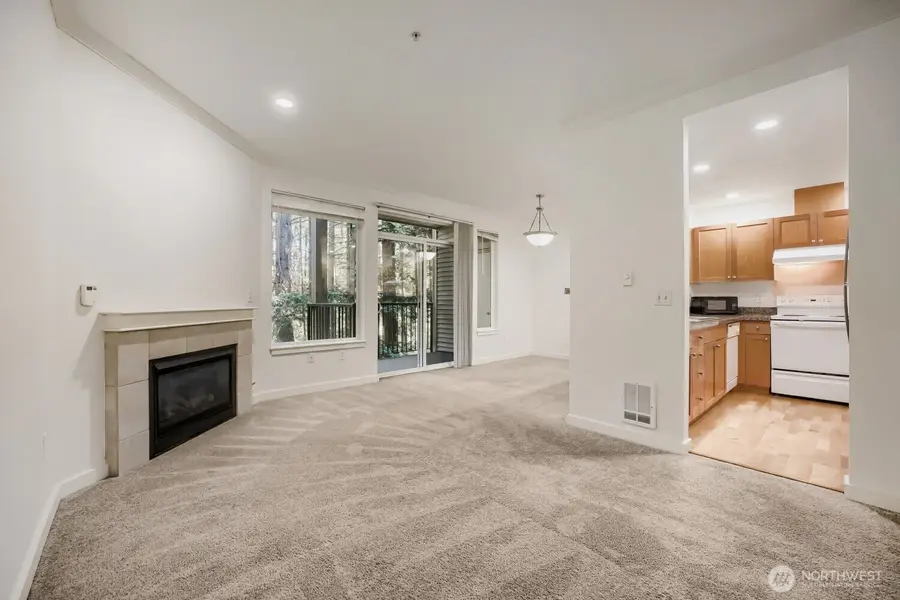 25025 SE Klahanie Boulevard #B202, Sammamish, WA 98029 - #3
