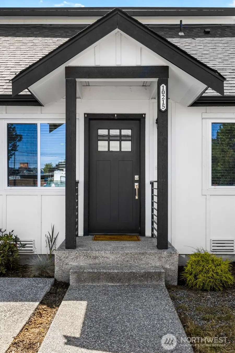 10215 Evanston Avenue N #2, Seattle, WA 98133 - #3