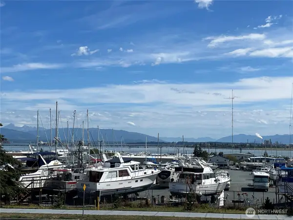 3120 R Avenue #3, Anacortes, WA 98221
