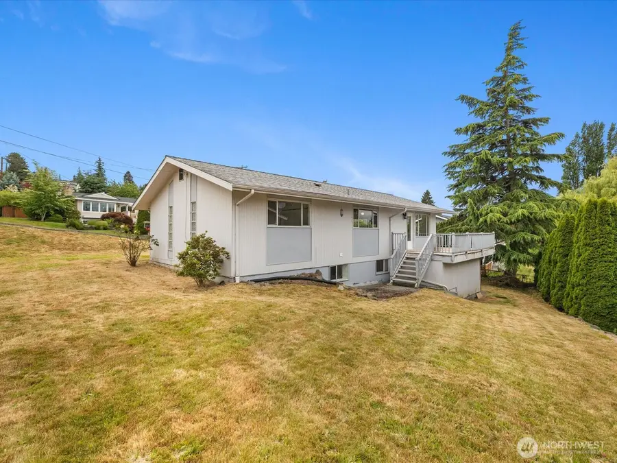 3303 Wave Drive, Everett, WA 98203 - #3