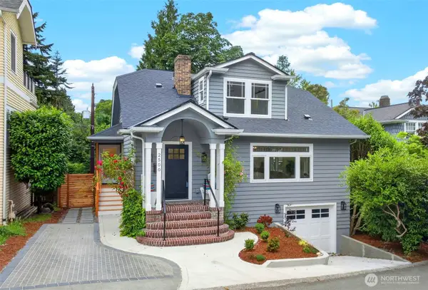 2500 Lorentz Place N, Seattle, WA 98109