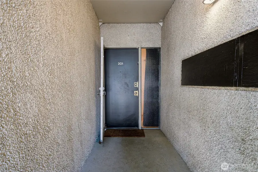 2703 Boylston Ave E #201, Seattle, WA 98102 - #3