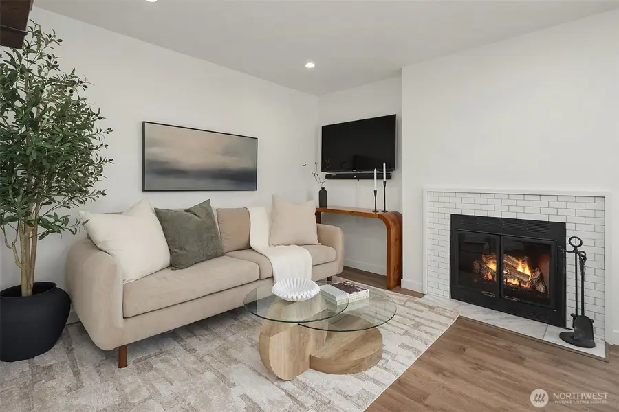756 N 72nd Street #204, Seattle, WA 98103 - #3