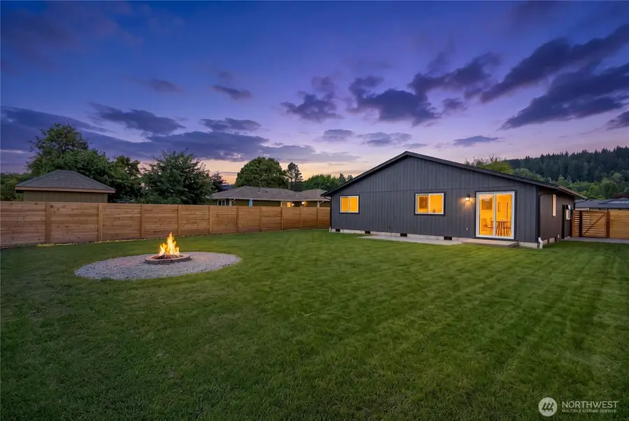 603 Washington Avenue Se, Orting, WA 98360 - #3