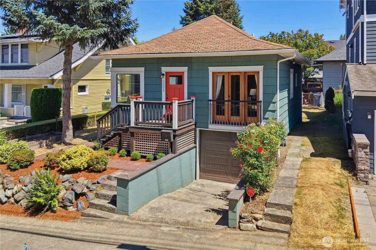 2204 3rd Avenue W, Seattle, WA 98119 - #1