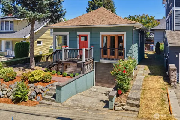 2204 3rd Avenue W, Seattle, WA 98119