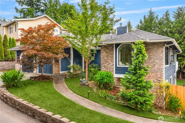 8227 Ne 166th Street, Kenmore, WA 98028