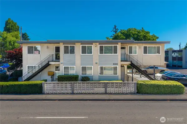 809 N 6th Street, Renton, WA 98057