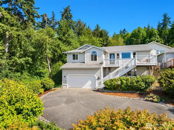17725 Baywatch Court Ne, Poulsbo, WA 98370