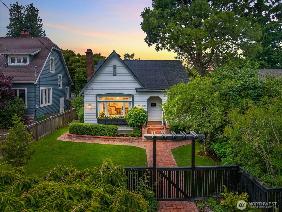 2729 38th Avenue Sw, Seattle, WA 98126 - #1