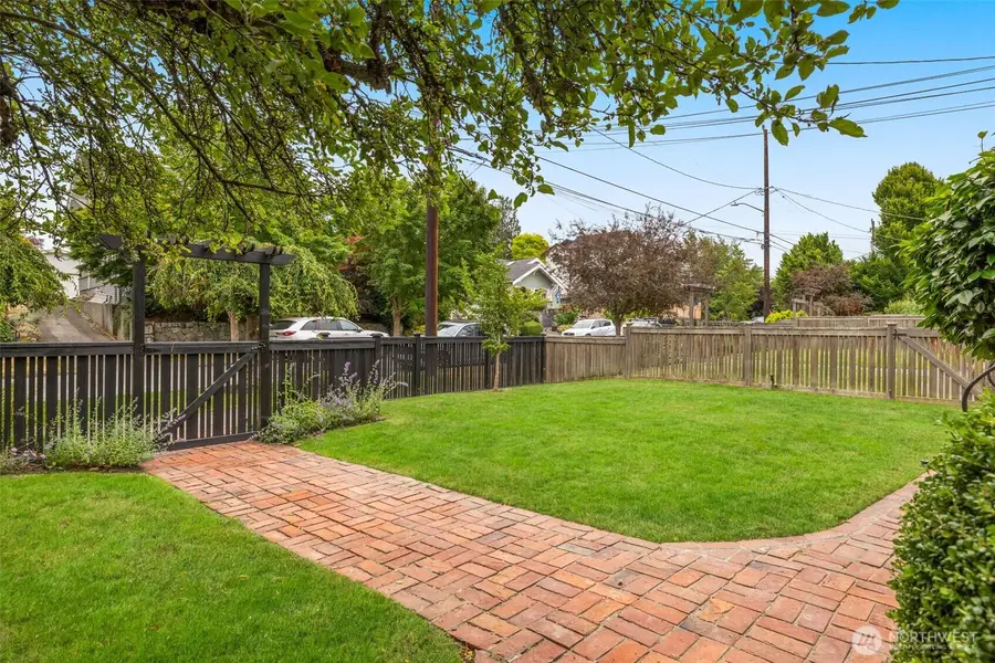 2729 38th Avenue Sw, Seattle, WA 98126 - #2