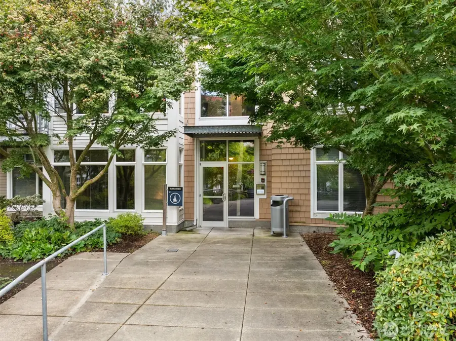 190 Harbor Square Loop Ne #C 331, Bainbridge Island, WA 98110 - #2