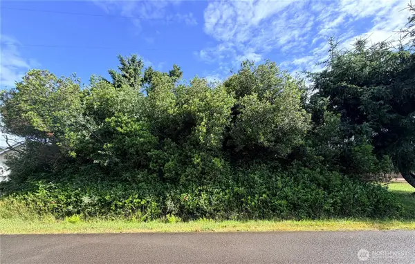 582 Ensign Avenue Nw #5, Ocean Shores, WA 98569