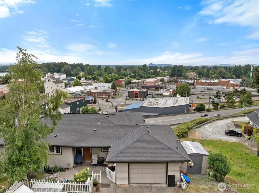 303 S 5th Street, Mount Vernon, WA 98274 - #2