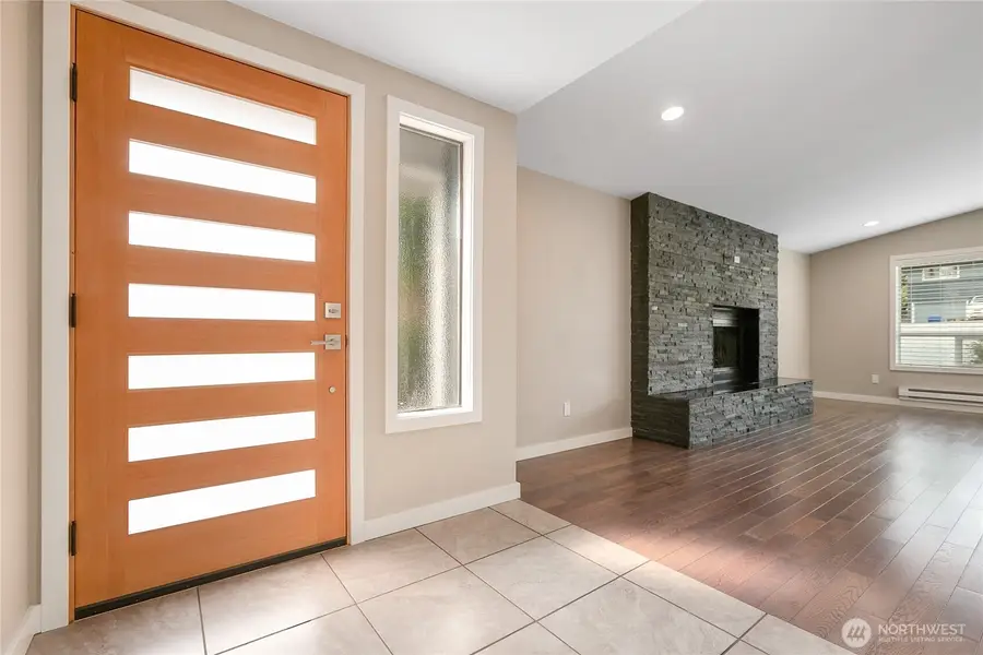 10818 31st Avenue Sw, Seattle, WA 98146 - #3