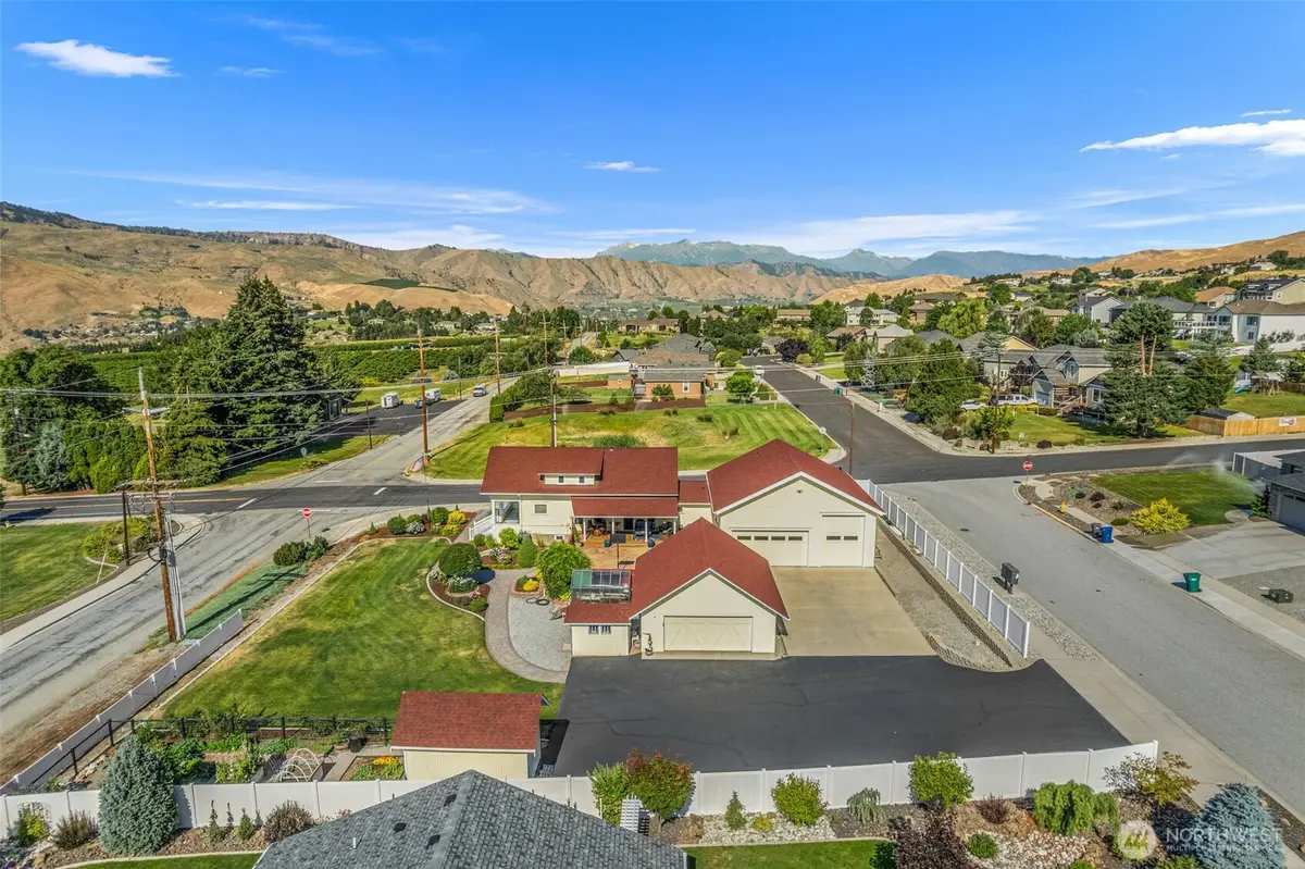 800 Autumn Crest Drive, Wenatchee, WA 98801 - #1