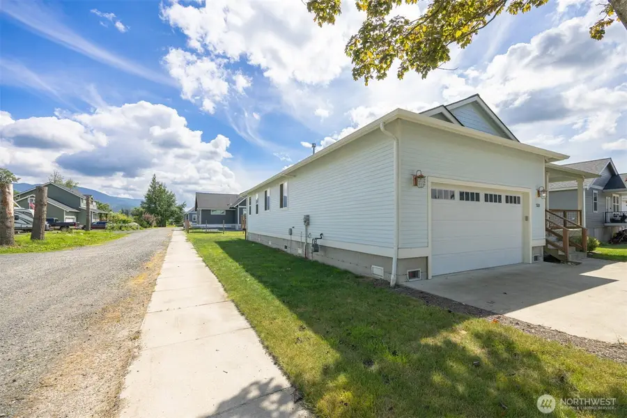 533 Second Street, Sumas, WA 98295 - #2