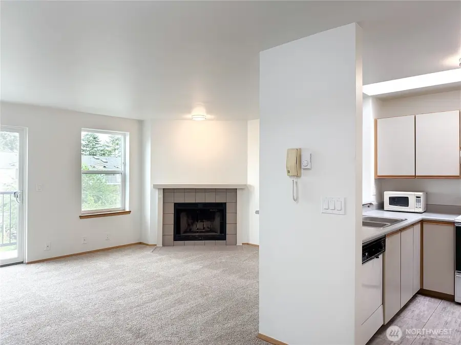 124 154th Street #302, Burien, WA 98166 - #2