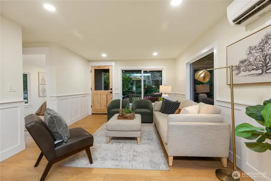 715 27th Avenue, Seattle, WA 98122 - #3